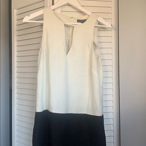 🤍🖤 Banana Republic color-block dress